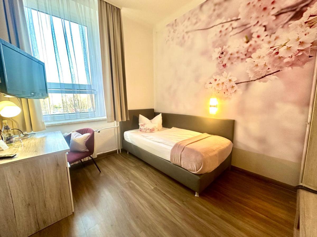 Hotel "Central" Inh Carolin Krause 비터펠드 울펜 외부 사진