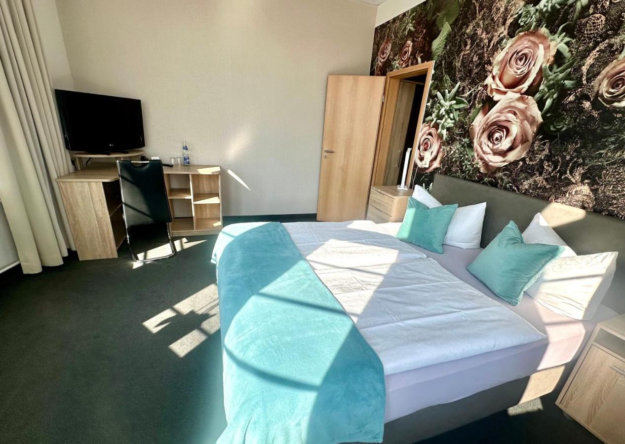 Hotel "Central" Inh Carolin Krause 비터펠드 울펜 외부 사진