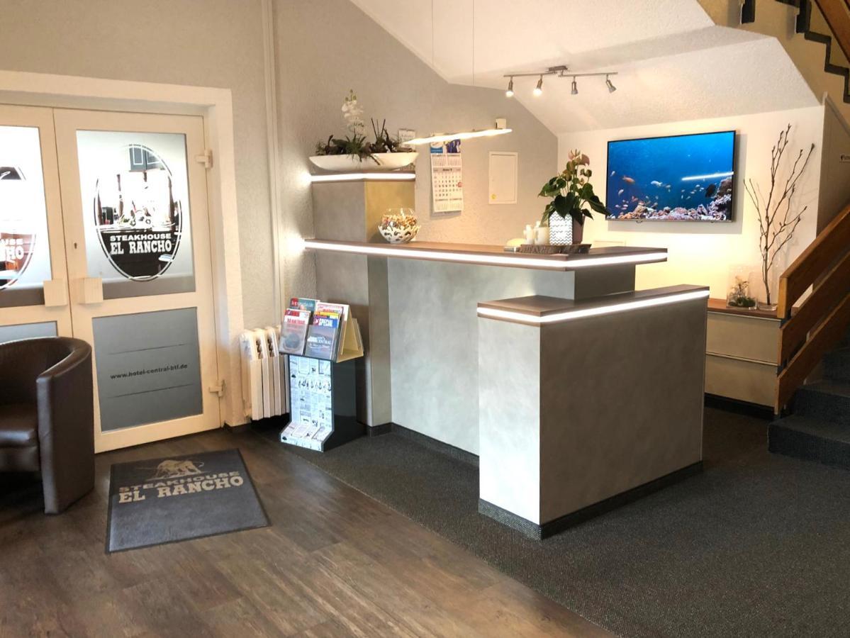 Hotel "Central" Inh Carolin Krause 비터펠드 울펜 외부 사진